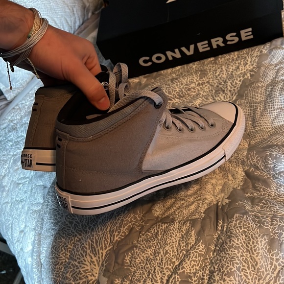 Converse size 8.5 brand new - Picture 2 of 2